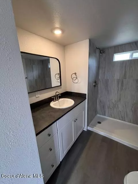 Bath - 4301 E Maplewood Ave #29, Post Falls, ID 83854 photo 3 of 3