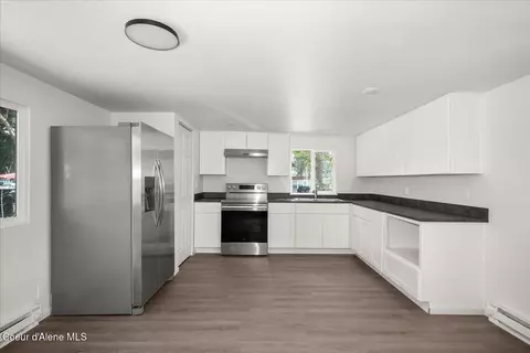 Kitchen - 4301 E Maplewood Ave #29, Post Falls, ID 83854 photo 1 of 2