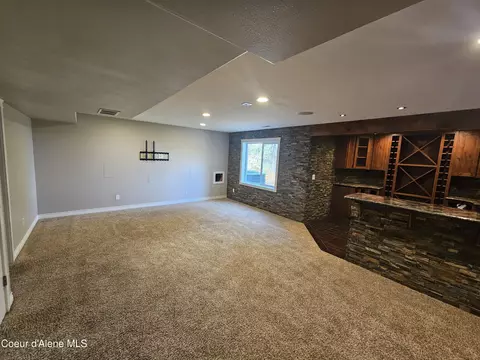 Living - 901 S Edgeview Ter, Post Falls, ID 83854 photo 4 of 7