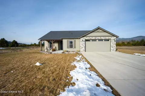100 Bunker Ln, Blanchard, ID 83804