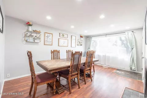 Dining - 701 E Bismark Ave, Spokane, WA 99208 photo 2 of 3