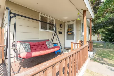 Exterior - 701 E Bismark Ave, Spokane, WA 99208 photo 8 of 8