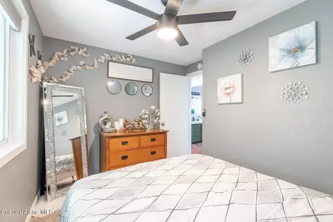 Bedroom - 701 E Bismark Ave, Spokane, WA 99208 photo 4 of 5