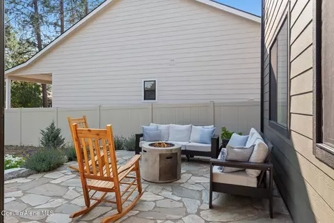 Exterior - 2068 E Plaza Ct, Post Falls, ID 83854 photo 4 of 9