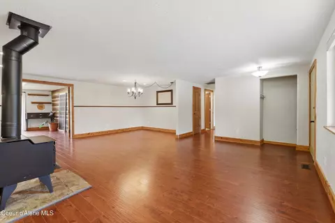 Living - 1909 E Meadow Ln, Post Falls, ID 83854 photo 3 of 4