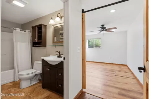 Bath - 1909 E Meadow Ln, Post Falls, ID 83854 photo 2 of 4