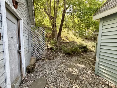 Exterior - 323 W Park Ave, Kellogg, ID 83837 photo 9 of 14