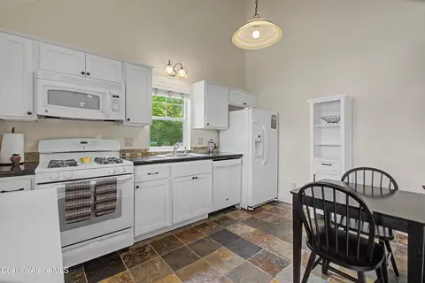 Kitchen - 224 Pomrankey Ln, Dover, ID 83825 photo 1 of 2