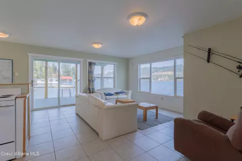 Living - 8169 E Bridger Trl, Harrison, ID 83833 photo 1 of 5