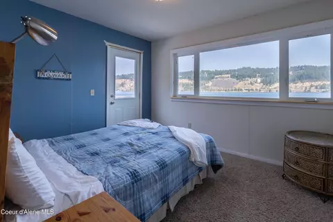 Bedroom - 8169 E Bridger Trl, Harrison, ID 83833 photo 1 of 4