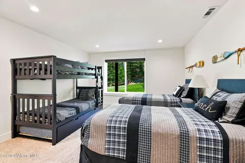 Bedroom - 7285 E Henry Point Rd, Hayden, ID 83835 photo 7 of 8