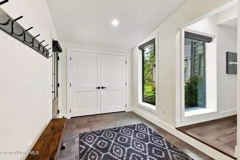 Entry Way - 7285 E Henry Point Rd, Hayden, ID 83835 photo 2 of 2