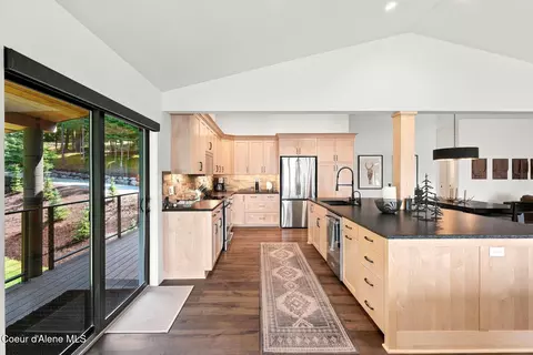 Kitchen - 7285 E Henry Point Rd, Hayden, ID 83835 photo 1 of 2