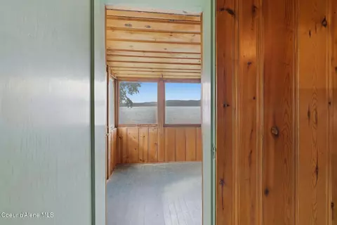 Entry Way - 6000 Idaho 5, Plummer, ID 83851 photo 2 of 2