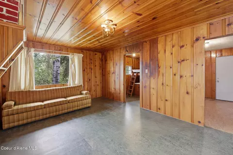 Living - 6000 Idaho 5, Plummer, ID 83851 photo 2 of 3