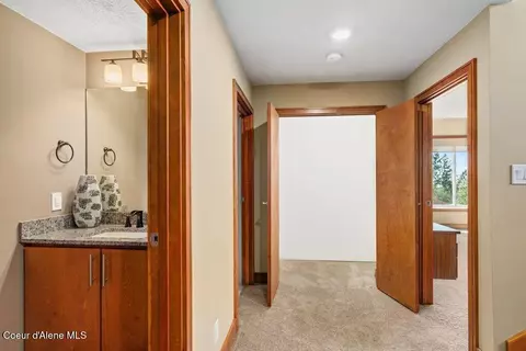 Entry Way - 1035 S Valleyview Rd, Post Falls, ID 83854 photo 2 of 2