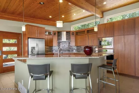 Kitchen - 1035 S Valleyview Rd, Post Falls, ID 83854 photo 1 of 8