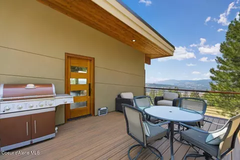 Exterior - 1035 S Valleyview Rd, Post Falls, ID 83854 photo 5 of 8
