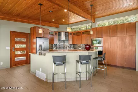 Kitchen - 1035 S Valleyview Rd, Post Falls, ID 83854 photo 6 of 8