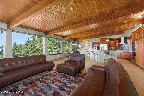 Living - 1035 S Valleyview Rd, Post Falls, ID 83854 photo 11 of 11