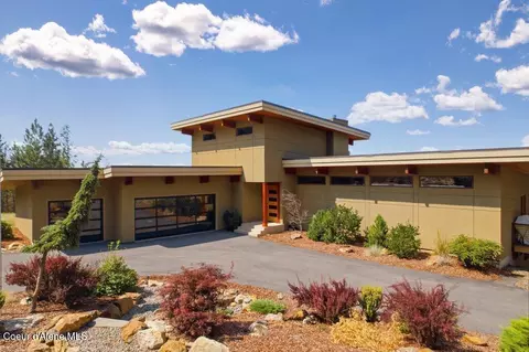 Exterior - 1035 S Valleyview Rd, Post Falls, ID 83854 photo 2 of 8
