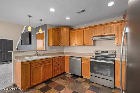 Kitchen - 1035 S Valleyview Rd, Post Falls, ID 83854 photo 2 of 8