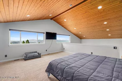 Bedroom - 1035 S Valleyview Rd, Post Falls, ID 83854 photo 3 of 14