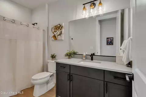 Bath - 4477 E Corsac Fox Ave, Post Falls, ID 83854 photo 1 of 2