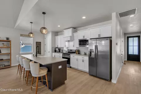 Kitchen - 4477 E Corsac Fox Ave, Post Falls, ID 83854 photo 3 of 4