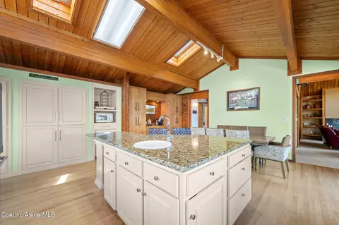 Kitchen - 3665 E Ogara Rd, Harrison, ID 83833 photo 5 of 6