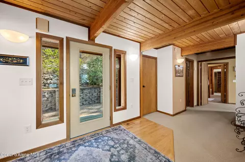 Entry Way - 3665 E Ogara Rd, Harrison, ID 83833 photo 1 of 3