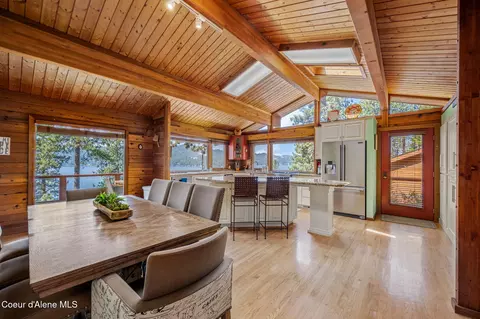 Dining - 3665 E Ogara Rd, Harrison, ID 83833 photo 1 of 2
