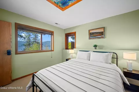 Bedroom - 3665 E Ogara Rd, Harrison, ID 83833 photo 9 of 9