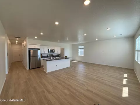 Living - 5302 E Antares Ln, Post Falls, ID 83854 photo 1 of 2