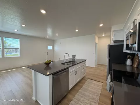 Kitchen - 5302 E Antares Ln, Post Falls, ID 83854 photo 2 of 4