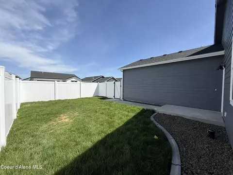 Exterior - 5302 E Antares Ln, Post Falls, ID 83854 photo 3 of 4