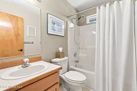 Bath - 3285 N Ping Rd, Post Falls, ID 83854 photo 3 of 3