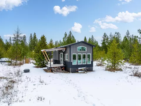 78 Wyatt Ln, Spirit Lake, ID 83869