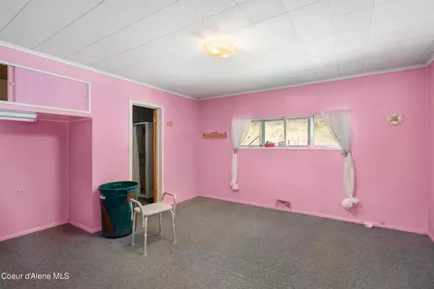 Bedroom - 155 Nuchols Gulch Rd, Osburn, ID 83849 photo 6 of 6