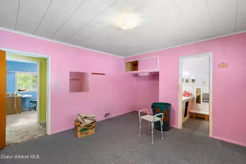Bedroom - 155 Nuchols Gulch Rd, Osburn, ID 83849 photo 5 of 6