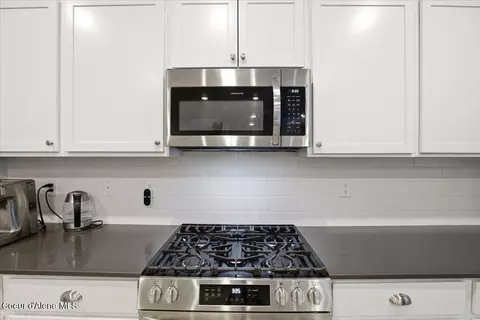Kitchen - 815 E Burdock Loop, Hayden, ID 83835 photo 3 of 5
