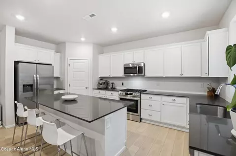 Kitchen - 815 E Burdock Loop, Hayden, ID 83835 photo 5 of 5