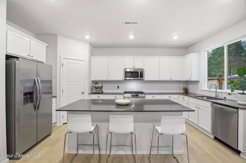 Kitchen - 815 E Burdock Loop, Hayden, ID 83835 photo 1 of 5
