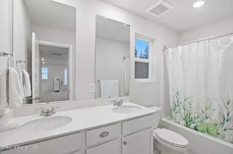 Bath - 815 E Burdock Loop, Hayden, ID 83835 photo 1 of 1