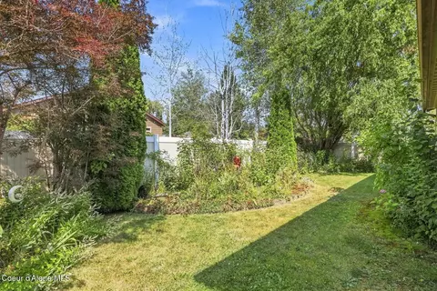 Exterior - 1402 River Rock Rd, Sandpoint, ID 83864 photo 5 of 9