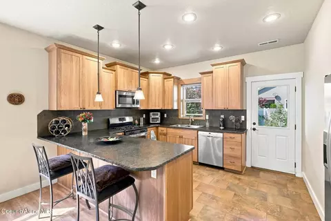 Kitchen - 1402 River Rock Rd, Sandpoint, ID 83864 photo 1 of 3