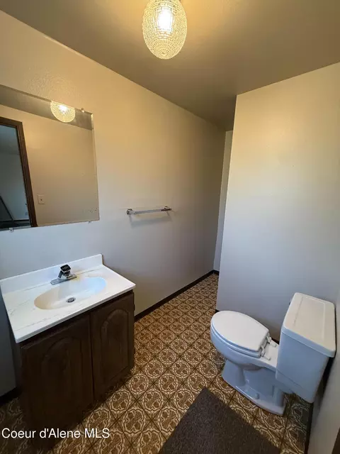 Bath - 409 Emerald Dr, Kellogg, ID 83837 photo 4 of 4