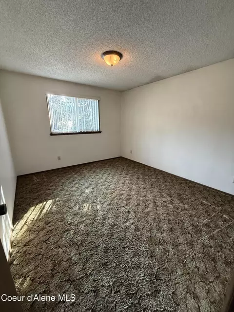 Bedroom - 409 Emerald Dr, Kellogg, ID 83837 photo 3 of 7