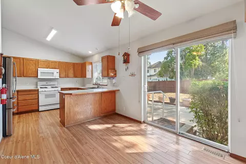 Kitchen - 5058 E Mossberg Cir, Post Falls, ID 83854 photo 2 of 6
