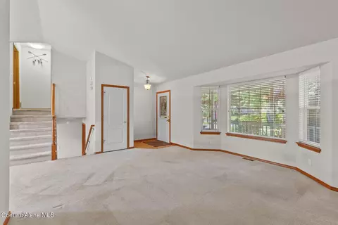 Living - 5058 E Mossberg Cir, Post Falls, ID 83854 photo 2 of 7